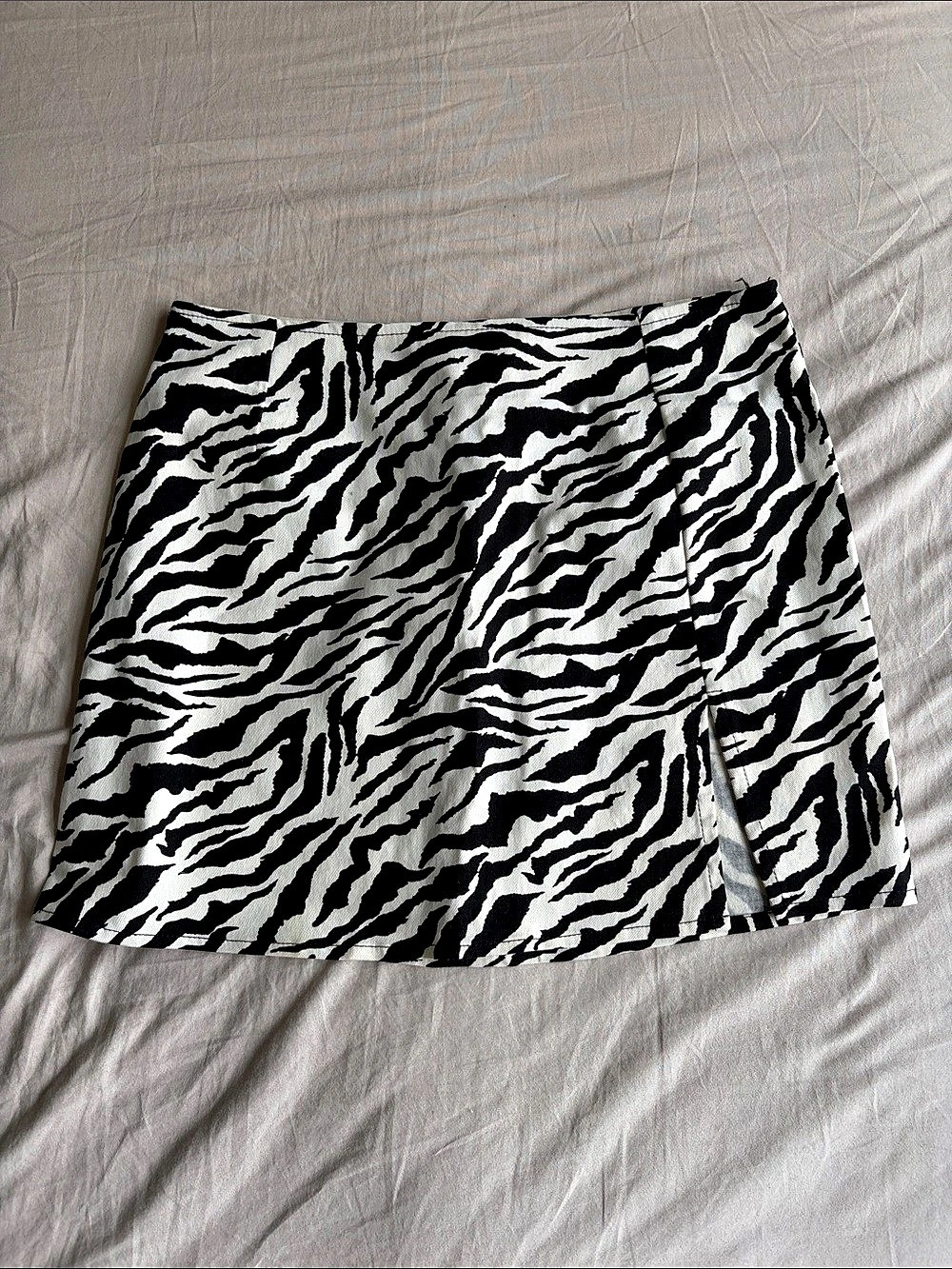MOTEL ROCKS Zebra Print Mini Skirt 🦓🖤